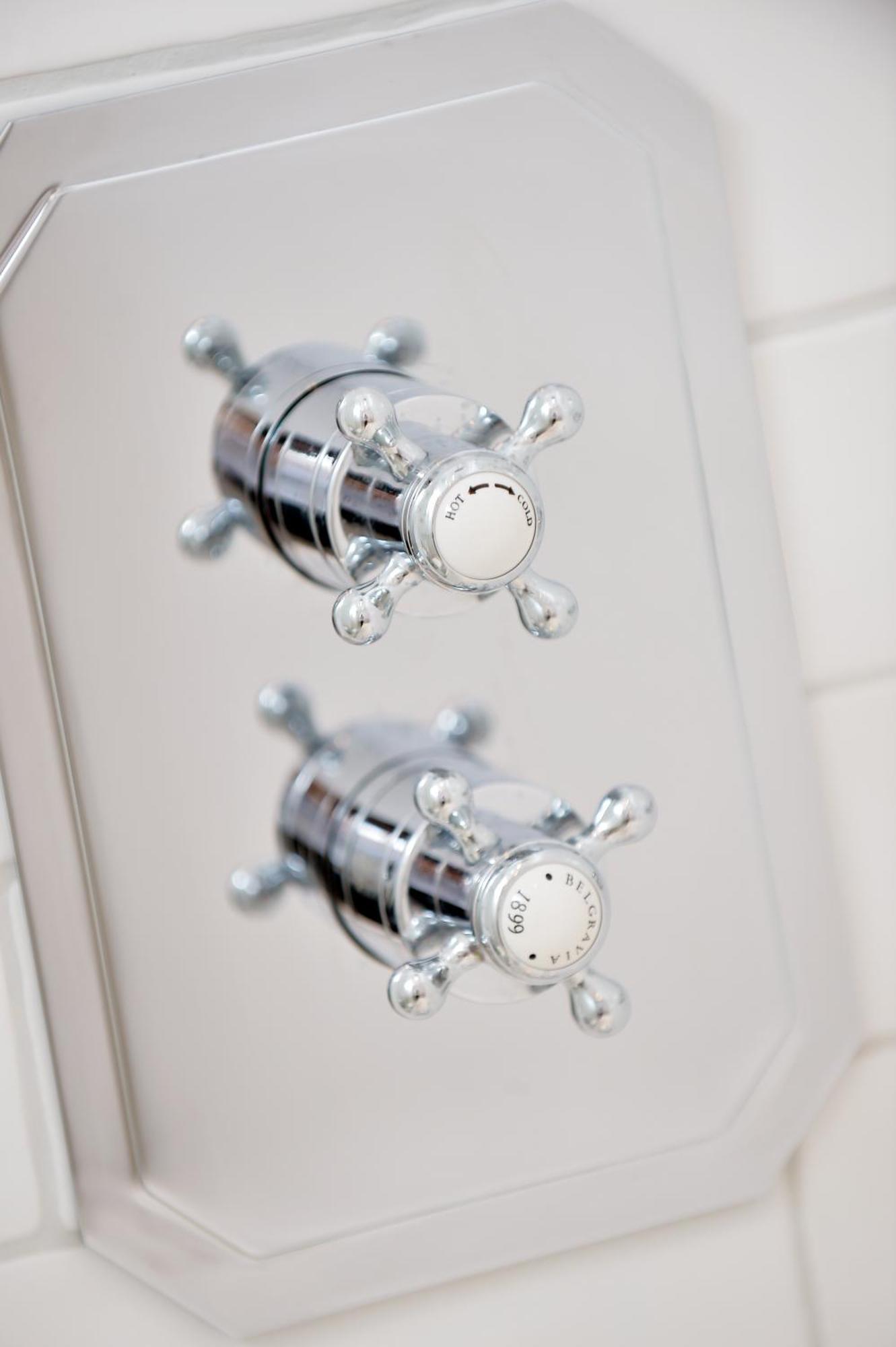 Townhouse Double,718316239:JPEG