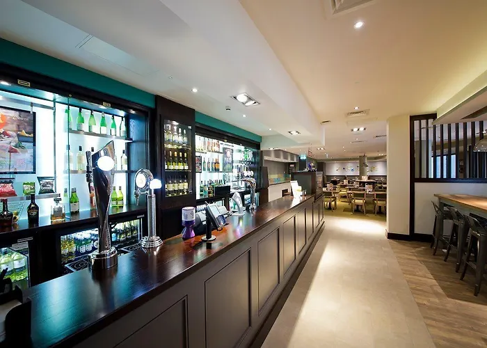 Premier Inn Edinburgh City Centre Royal Mile